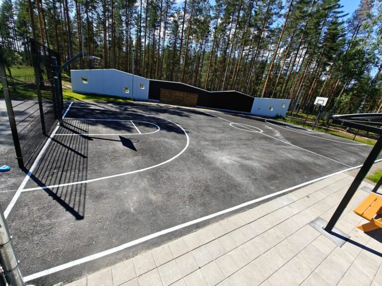 Koripallokentän viivamaalaus